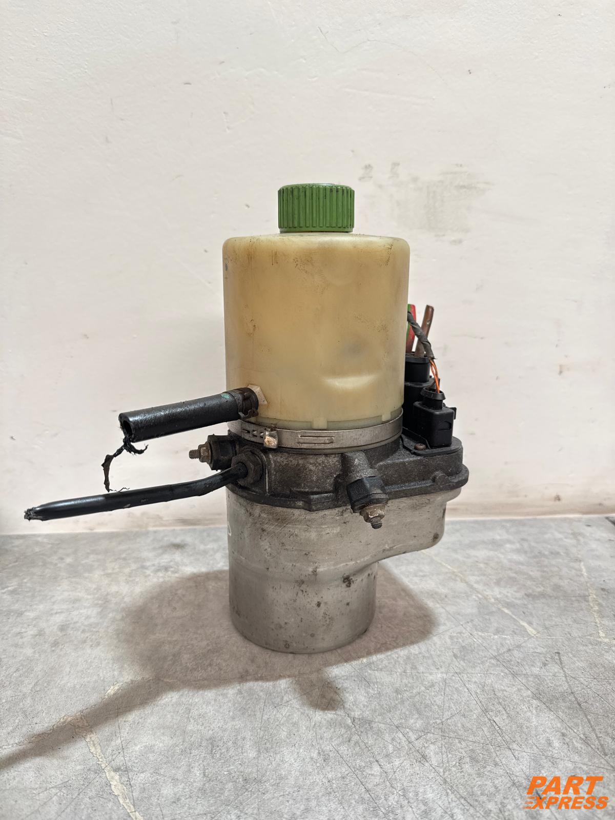 Bomba de dirección asistida Audi A1 8X 2010 - 2018 6R0423156B