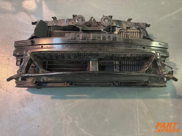 Kühlerpaket und Front Hyundai i40 2011-2019 25310 3Z850 64101 3Z051 86530-3Z000
