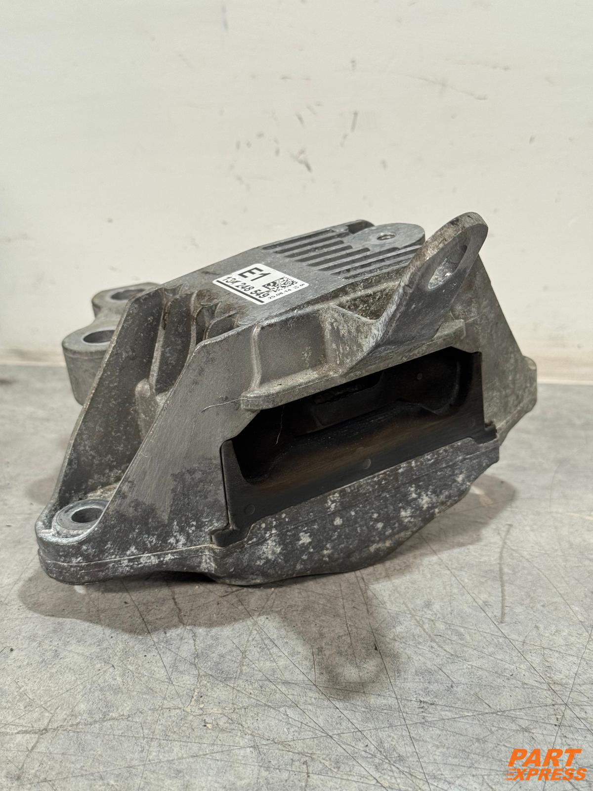 Engine Mount Right Opel Astra GTC J 2011 - 2018 V06202 EQW140201
