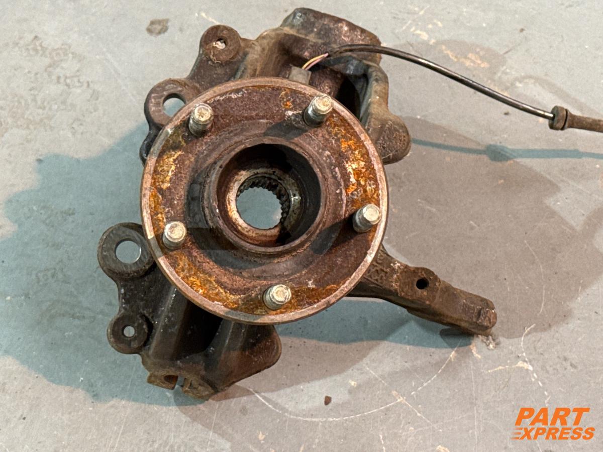 Moyeu de Roue Avant Gauche Ford Focus Mk3 2011 - 2015 AV61-3K171-DAC