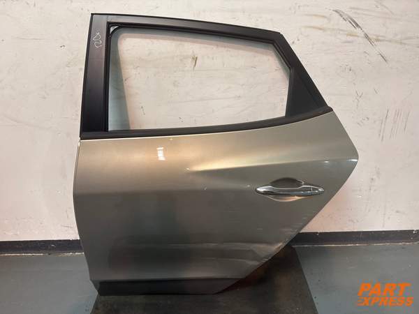 Puerta Completa Trasera Izquierda Hyundai Tucson ix35 LM SUV Plata Sirius A3 2010-2015