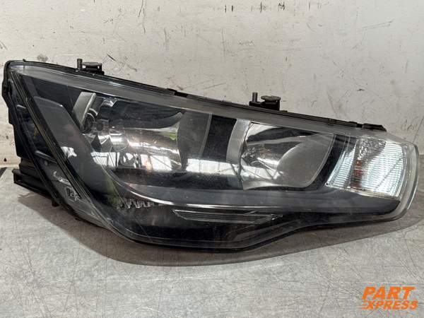 Headlight Front Right Halogen Audi A1 8X 2010 - 2018 8X0941004