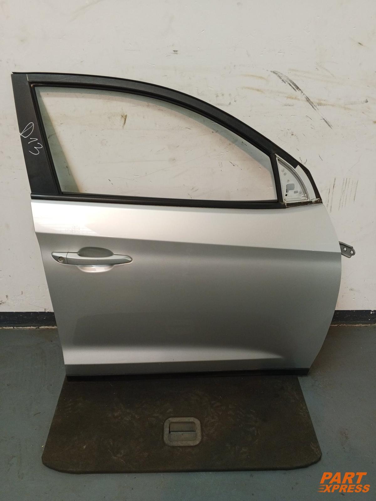 Door Complete Front Right Hyundai Tucson III TL SUV Silver Platin U3S 2015-2020