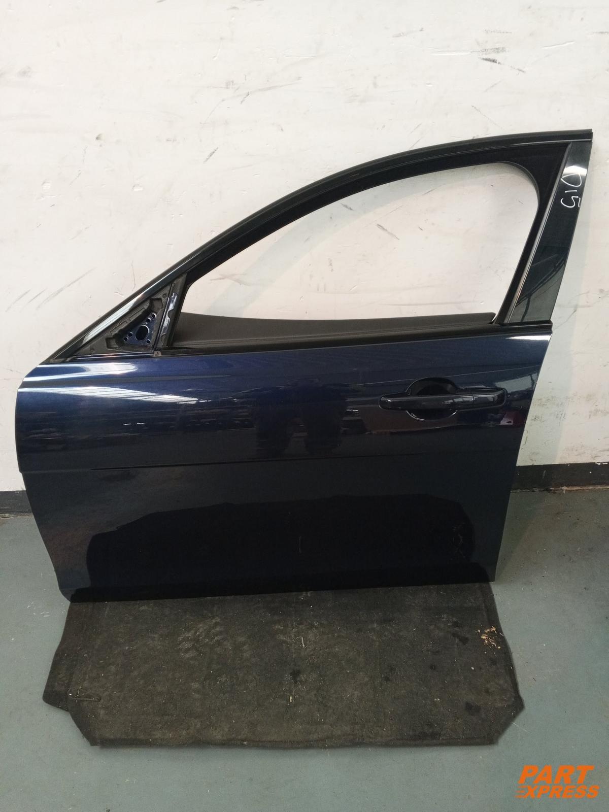 Tür vorne links Jaguar XE X760 Berlina Azul Dark Sapphire Blue LRC JBM desde 2015