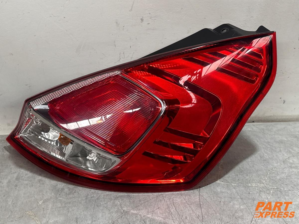Rückleuchte rechts Halogen Ford Fiesta Mk7 Fastback 4-door 2008 - 2017 1877010