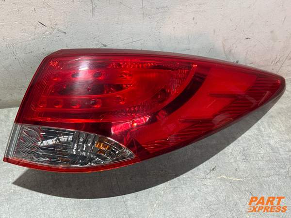 Rückleuchte rechts Halogen Hyundai ix35 Tucson II LM SUV 2010 - 2015 92402-2Y0