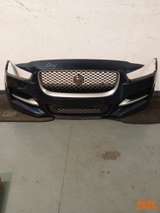 Pare-Chocs Avant Jaguar XE X760 Bleu Dark Sapphire Blue LRC JBM à partir de 2015 – 1